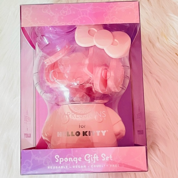 Hello‎ Kitty® 12-PC Sponge Gift Set - Picture 4 of 6